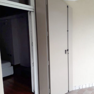 Scuri alla padovana con ante a doghe liscie